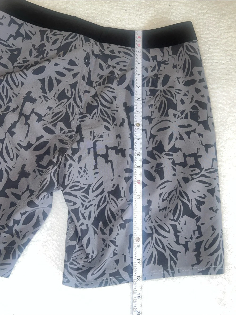 Vuori Infinity Boardshort Rob Machado Floral Surf Swim Shorts 30 NWT